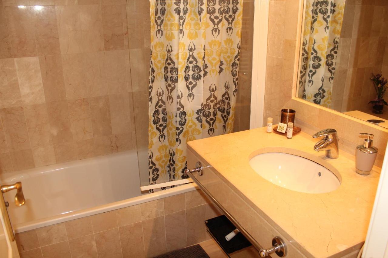 Apartment In El Presidente Beach Side New Golden Mile Estepona Exterior foto